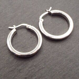 SIMPLE SQUARED EDGES STERLING PIERCED HOOP EARRINGS 71